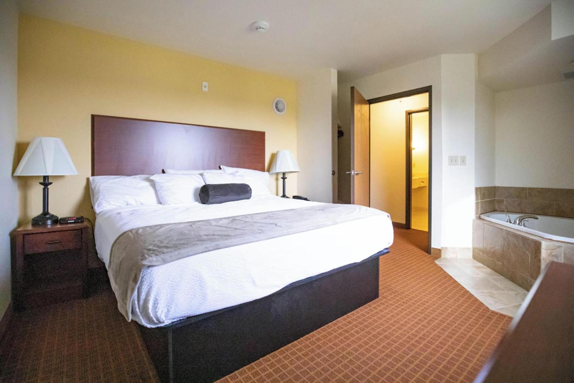 Park View Inn & Suites Hoisington Near Great Bend エクステリア 写真