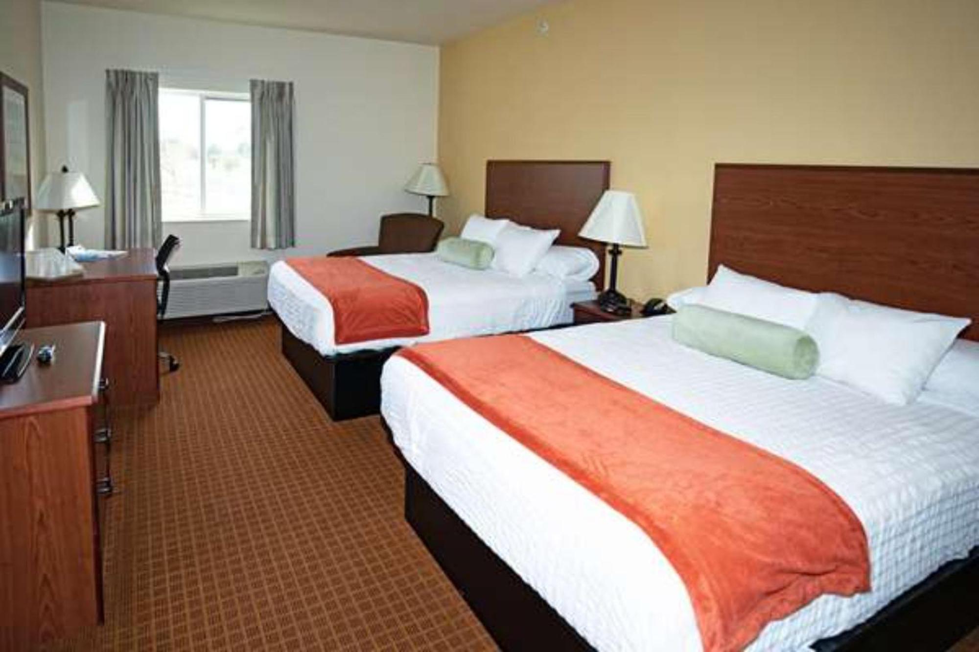 Park View Inn & Suites Hoisington Near Great Bend エクステリア 写真