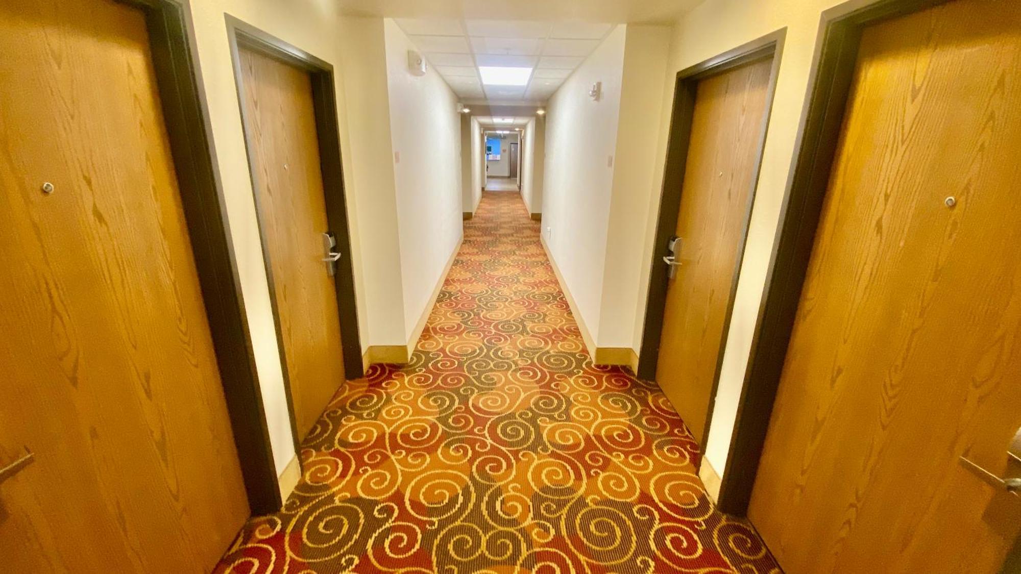 Park View Inn & Suites Hoisington Near Great Bend エクステリア 写真