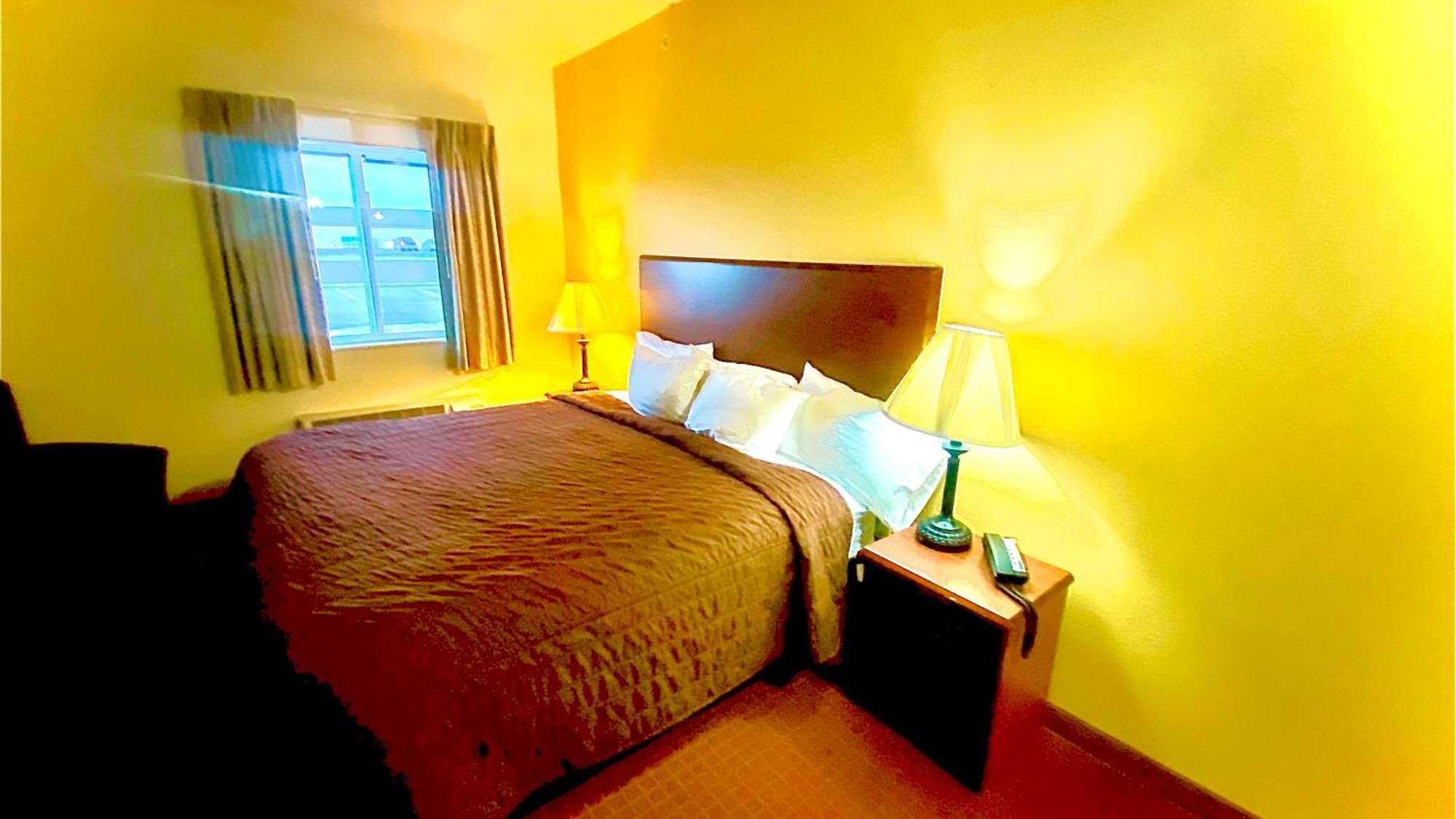 Park View Inn & Suites Hoisington Near Great Bend エクステリア 写真